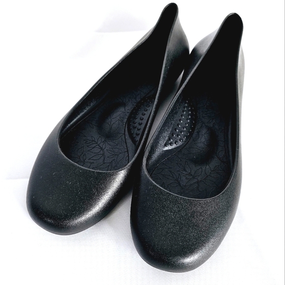 NWOB Okabashi Georgia Black Comfy Round Toe Ballet Women's Flats Size 6 - Picture 1 of 6